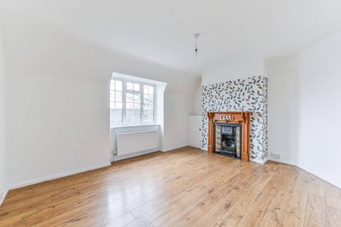 3 bedroom flat to rent, Lucas Court, Sydenham, London, SE26