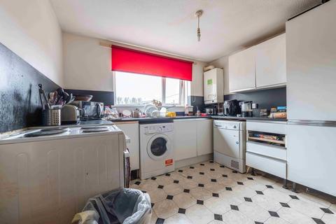 2 bedroom flat for sale, Commercial Street, Kirkcaldy KY1