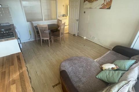 3 bedroom flat to rent, Twyford House, Chisley Road, Tottenham