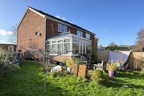 2 bedroom house for sale, Fir Tree Close, Ellesmere.