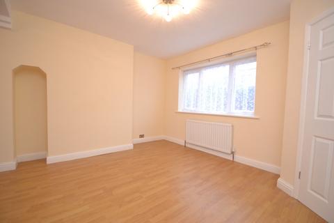 3 bedroom semi-detached house to rent, Riviera Gardens, Leeds LS7