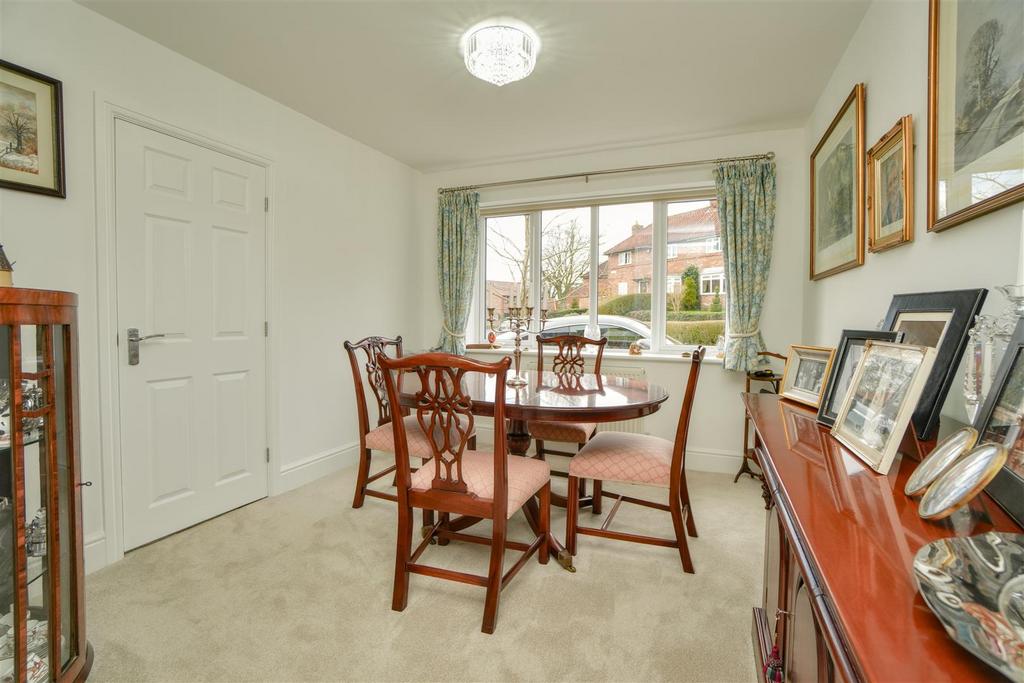 Dining Room / Snug