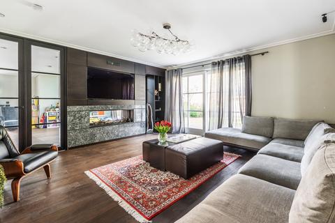 42 Burleigh Park, Cobham, KT11 2DU
