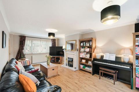 8 Edmonton Close, Worcester, WR2 4DQ