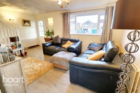 4 bedroom semi-detached house for sale, Barnstaple Close, Wigston