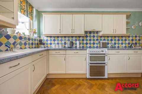 173 Corbets Tey Road, Upminster, RM14 2AX