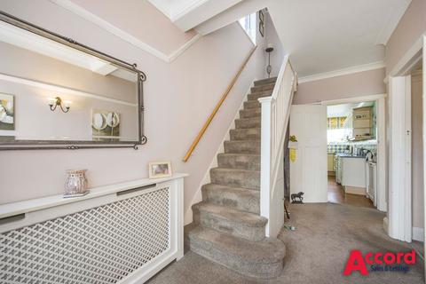 173 Corbets Tey Road, Upminster, RM14 2AX