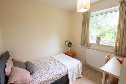 3 bedroom house to rent, Bramshaw Road, Canterbury, Kent