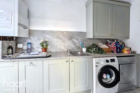 undefined, Quayside, Chatteris