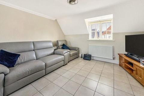 2 bedroom maisonette for sale, The Chine, London N21