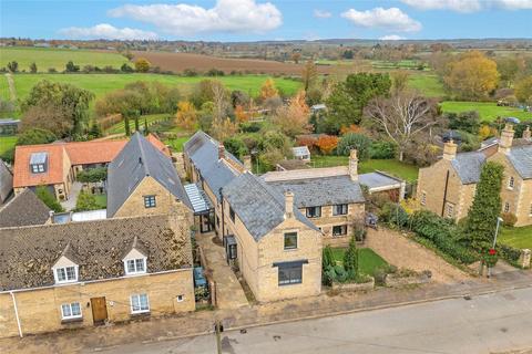 5 bedroom semi-detached house to rent, 27 Main Street, Yarwell