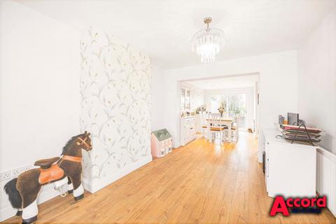 99d Purfleet Road, Aveley, South Ockendon, RM15 4DS