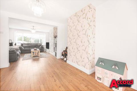 99d Purfleet Road, Aveley, South Ockendon, RM15 4DS