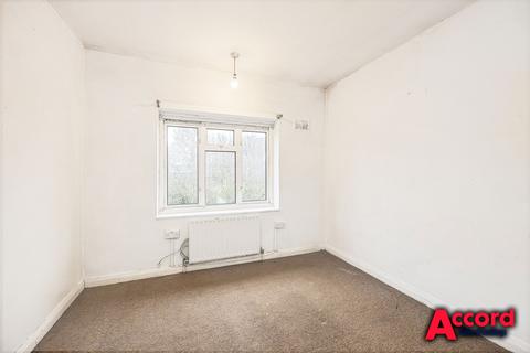 28 Amersham Road, Romford, RM3 9JJ