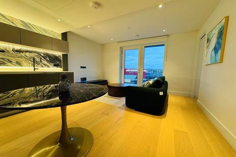 1 bedroom apartment to rent, Reflection Apartments, Cascade Way, W12