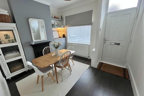 2 bedroom end of terrace house for sale, Sycamore Street, Sale