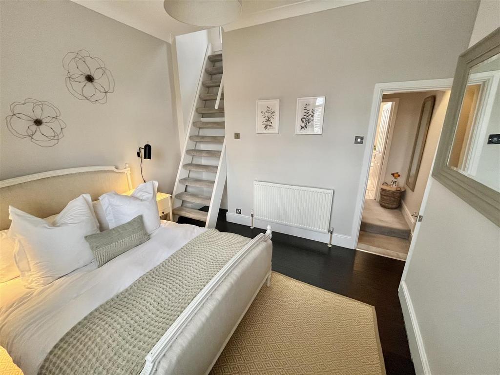 Bedroom 1 Aspect 2