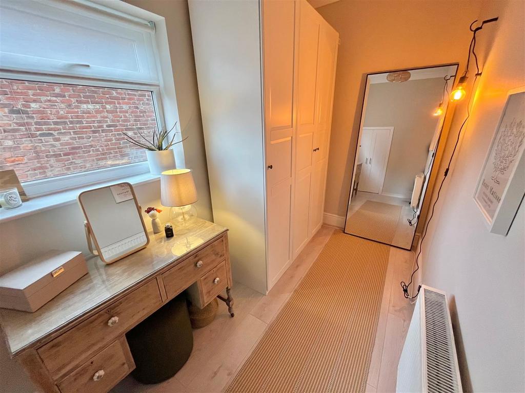 Bedroom 2 Aspect 2