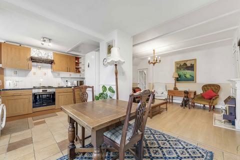 7 Park Place, London, W3 8JY
