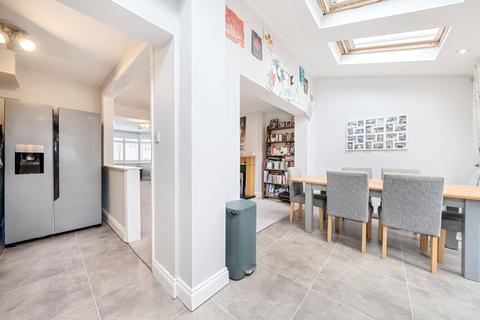 42 Sherwood Road, Coulsdon, CR5 3DG