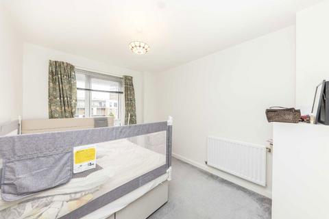 2 bedroom flat to rent, Greenwich High Road, London SE10