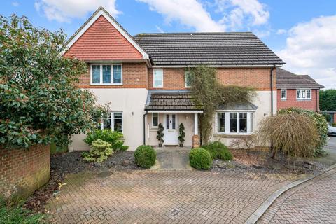 4 bedroom detached house for sale, Greenacres, Tadworth KT20