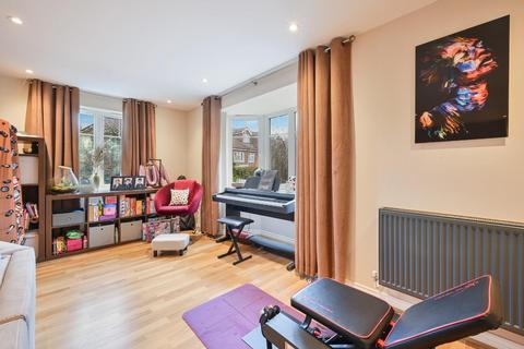 undefined, Greenacres, Tadworth KT20