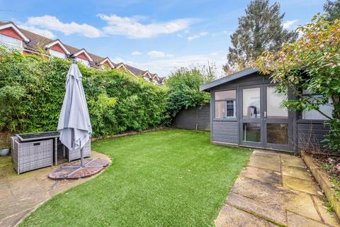 4 bedroom detached house for sale, Greenacres, Tadworth KT20