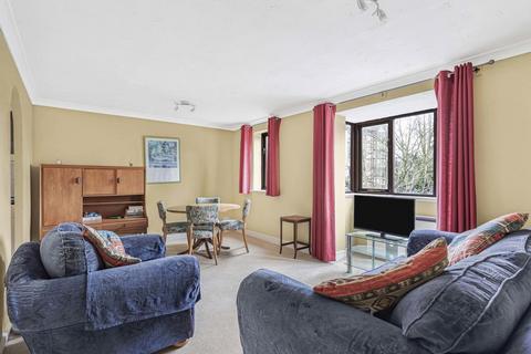 2 bedroom apartment for sale, Varsity Drive, Twickenham, TW1