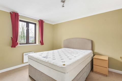 2 bedroom apartment for sale, Varsity Drive, Twickenham, TW1