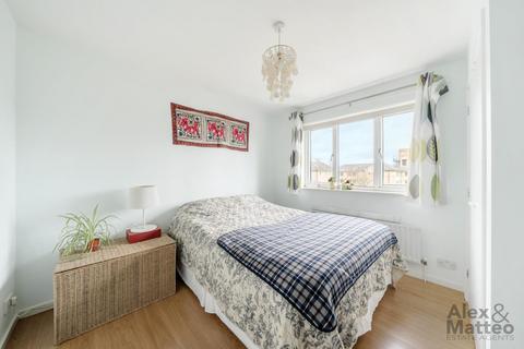 1 bedroom flat for sale, Ann Moss Way, Canada Water, SE16