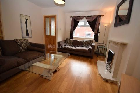 2 bedroom house to rent, Warren Bank, Manchester M9