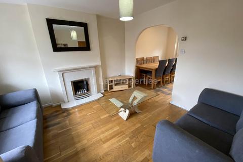 2 bedroom house to rent, Warren Bank, Manchester M9