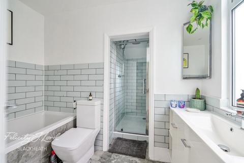 undefined, Eastcombe Avenue, London