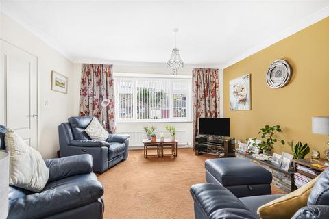 45 Princess Drive, Seaford, BN25 2TZ