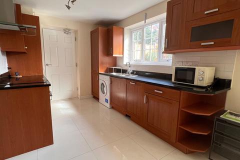 4 bedroom semi-detached house to rent, Shepherds Road, Winchester, SO23