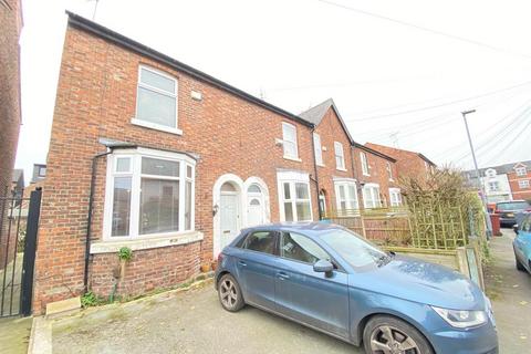 3 bedroom terraced house to rent, Acres Road, Manchester