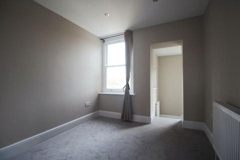 1 bedroom flat to rent, Silver Street, Enfield, EN1