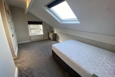 1 bedroom in a house share to rent, Hope View, Shipley