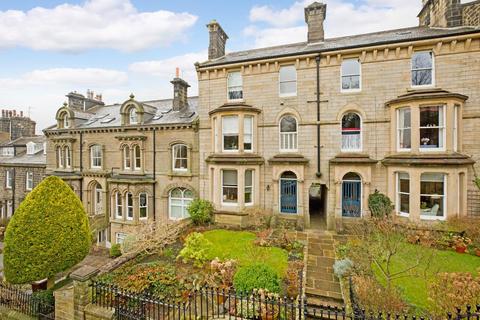 2 bedroom apartment for sale, West View, Ilkley LS29