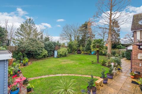 5 bedroom detached house for sale, Harvest Hill Road, Maidenhead