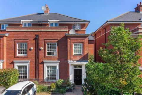 5 bedroom semi-detached house to rent, Arcadian Place, SW18