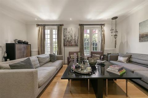 5 bedroom semi-detached house to rent, Arcadian Place, SW18