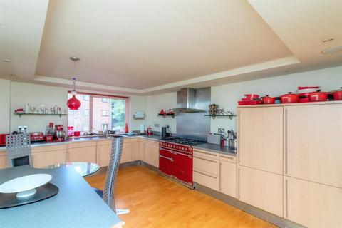 3 bedroom apartment for sale, Whinfell Court, Whirlow, Sheffield