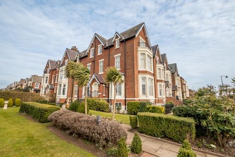 2 bedroom apartment for sale, West Beach, Lytham, FY8