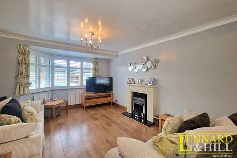 4 bedroom semi-detached house for sale, Carlton Road, Grays RM16