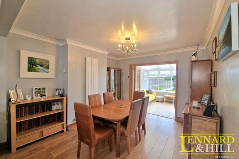 4 bedroom semi-detached house for sale, Carlton Road, Grays RM16