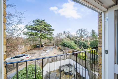 2 bedroom flat for sale, Royal Parade, Chislehurst