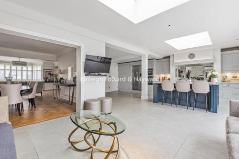 undefined, Sandringham Gardens, North Finchley, London, N12