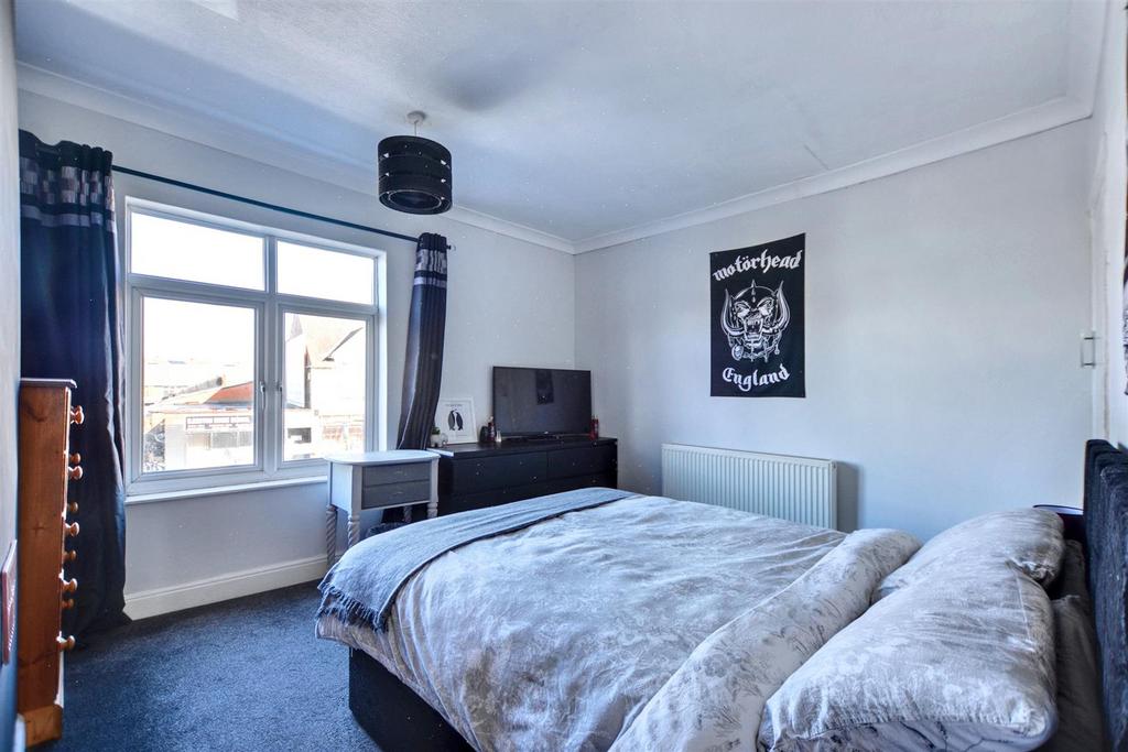 Bedroom 1 1.jpeg